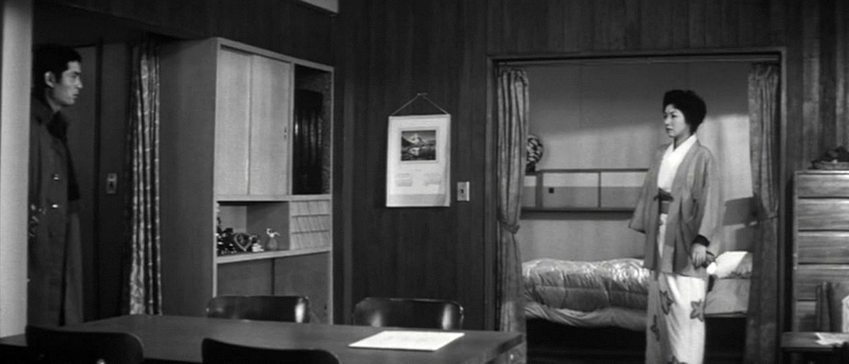 Photo du film When a Woman Ascends the Stairs