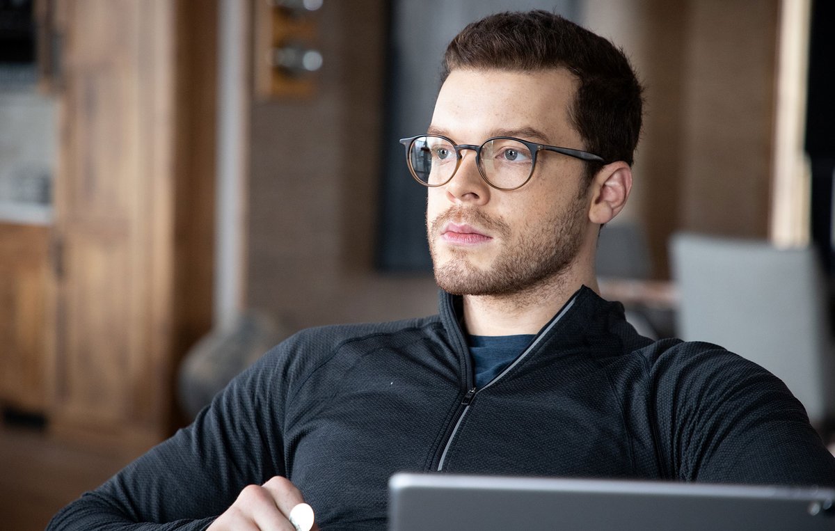 Photo from the movie Shattered [2021]