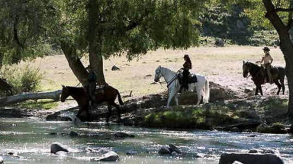 Photo from the movie Bandidas [2006]