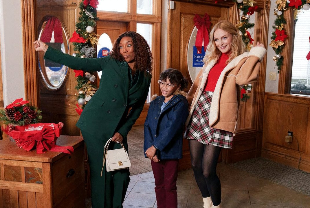 Photo from the movie Best. Christmas. Ever.