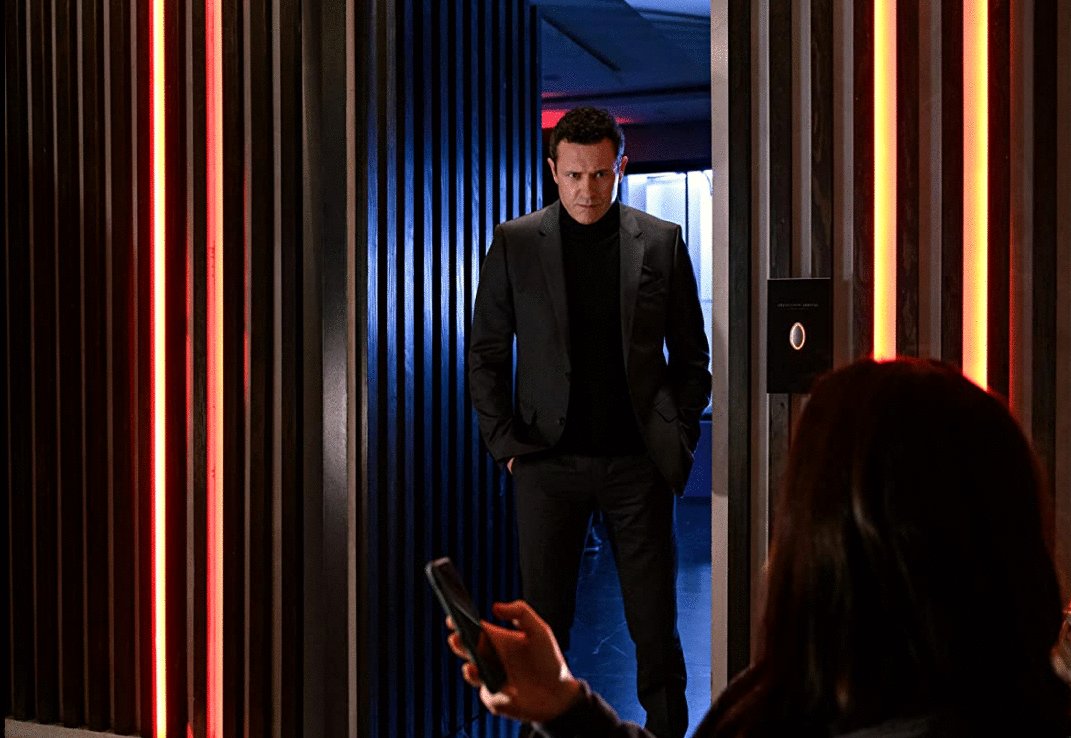 Photo from the movie Hypnotic [2021]