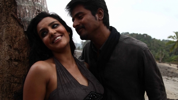 Photo from the movie Ethir Neechal [2013]