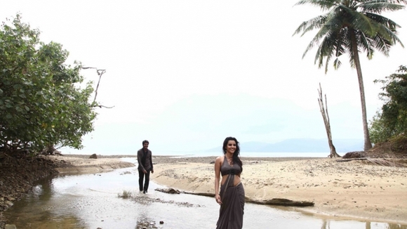 Photo from the movie Ethir Neechal [2013]