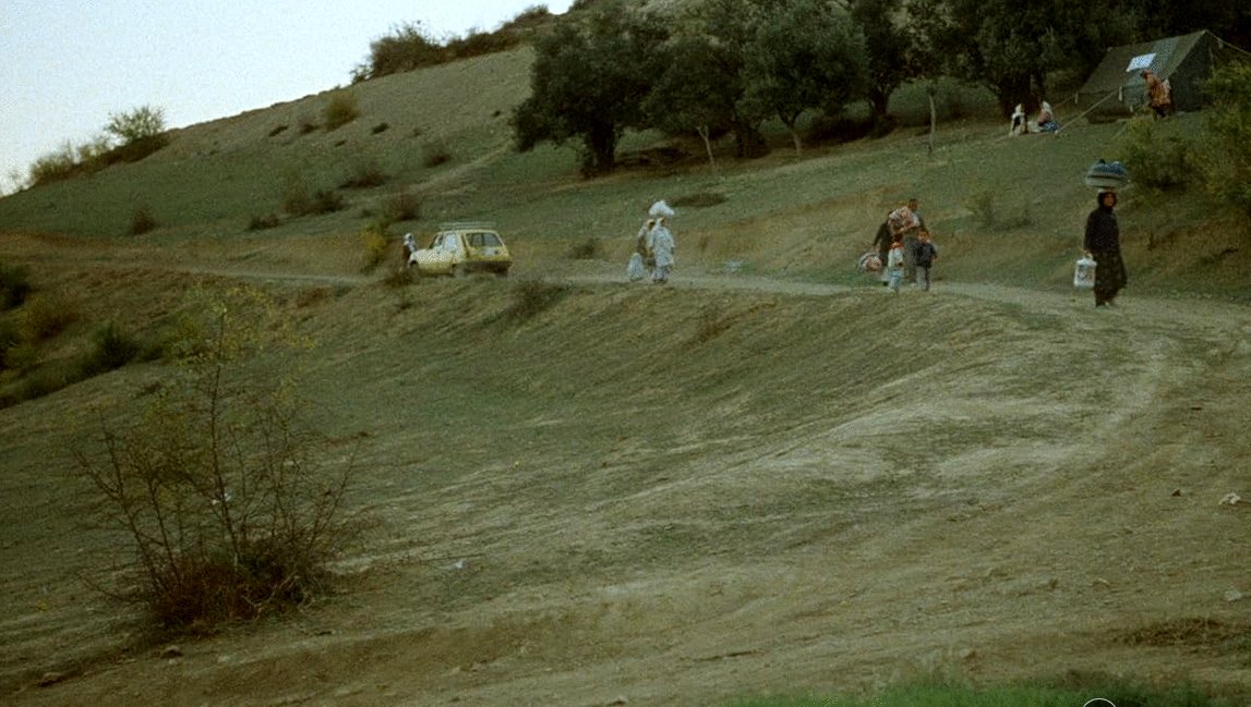 Photo from the movie Zendegi va digar hich [1992]