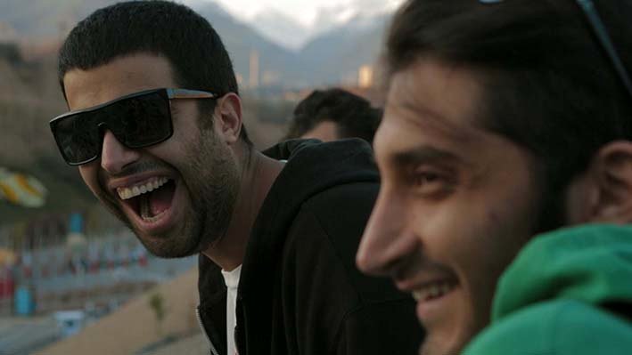 Raving Iran [2016] par Sue Meures