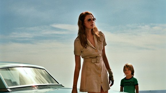 Photo du film La Dame dans l'auto avec des lunettes et un fusil