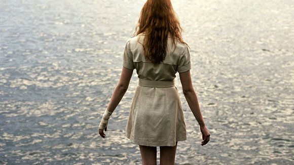 Photo du film La Dame dans l'auto avec des lunettes et un fusil