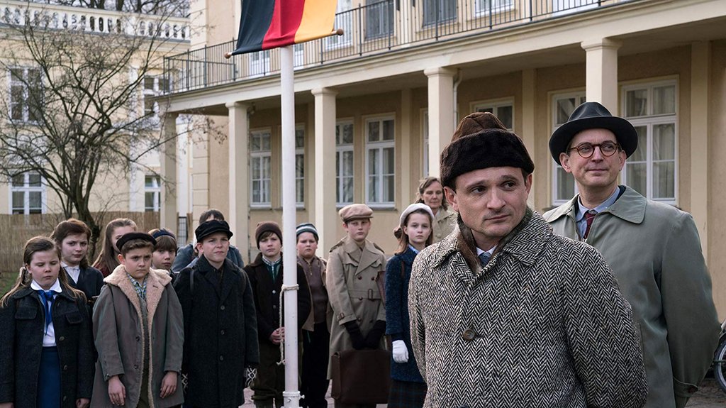 Photo from the movie The Silent Revolution [2018]