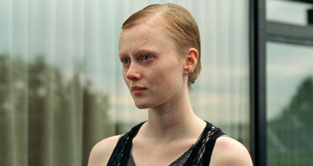 Photo from the movie When the Light Breaks [2024]