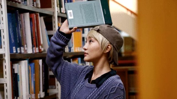 Photo from the movie Women Who Flirt