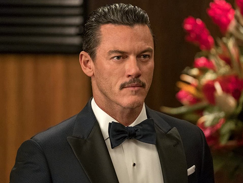 Photo from the movie Murder Mystery 2