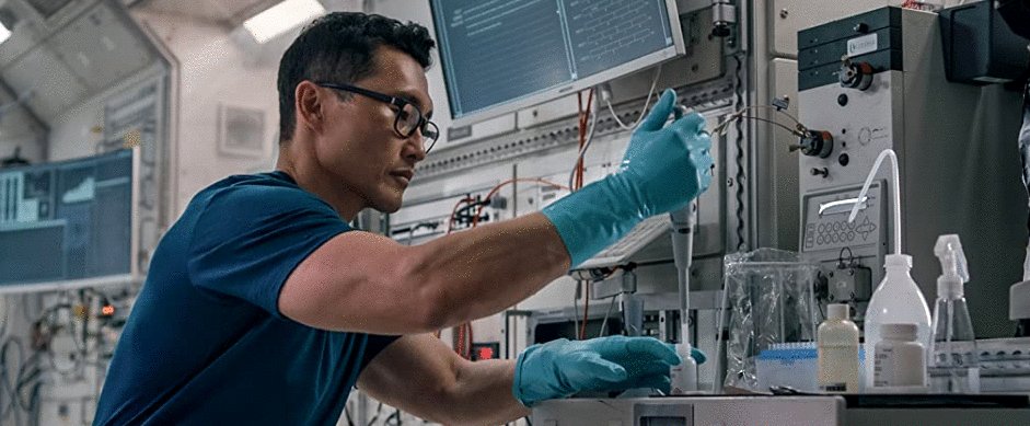 Photo from the movie Stowaway [2021]