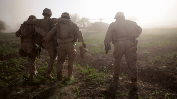 Photo du film Hell and Back Again