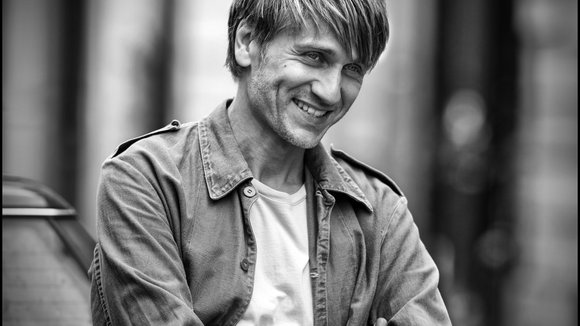 Photo du film In the Shadow of Women