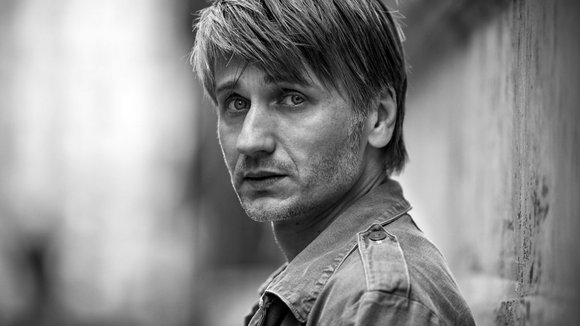 Photo du film In the Shadow of Women