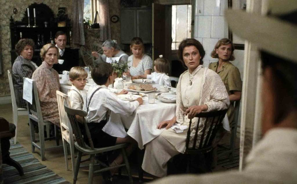 Photo from the movie Söndagsbarn [1992]