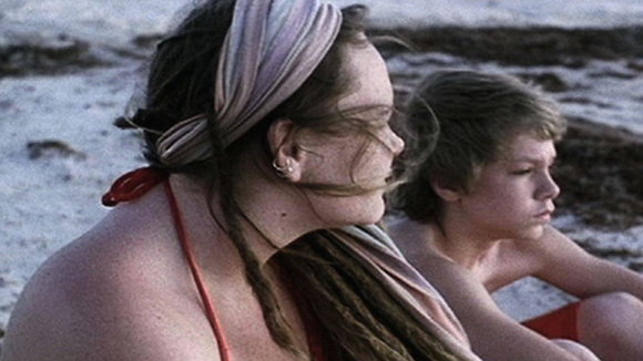 Photo from the movie Low Tide [2012]