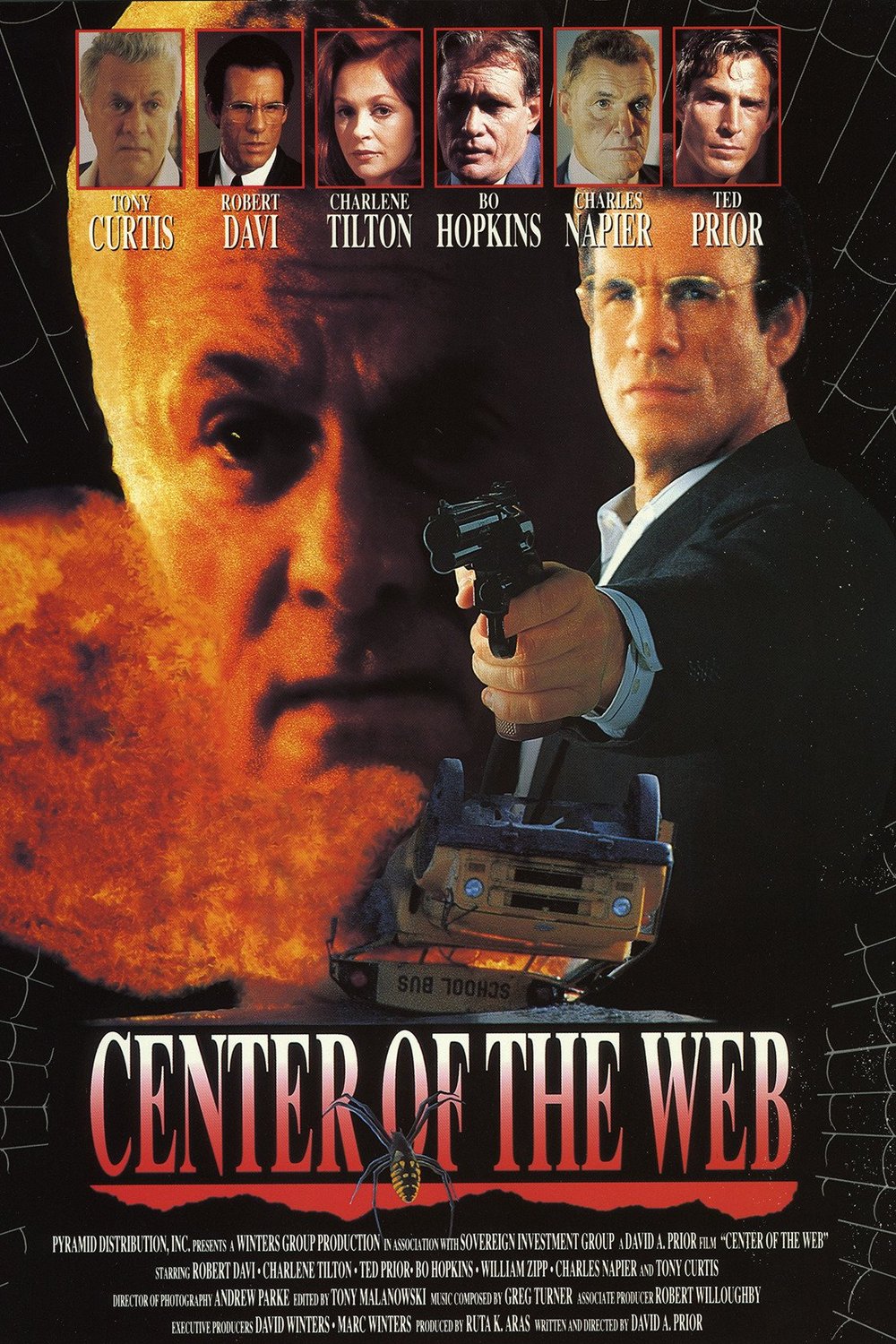 L'affiche du film Center of the Web