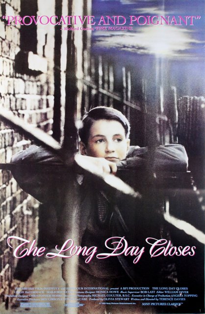 Poster of the movie The Long Day Closes