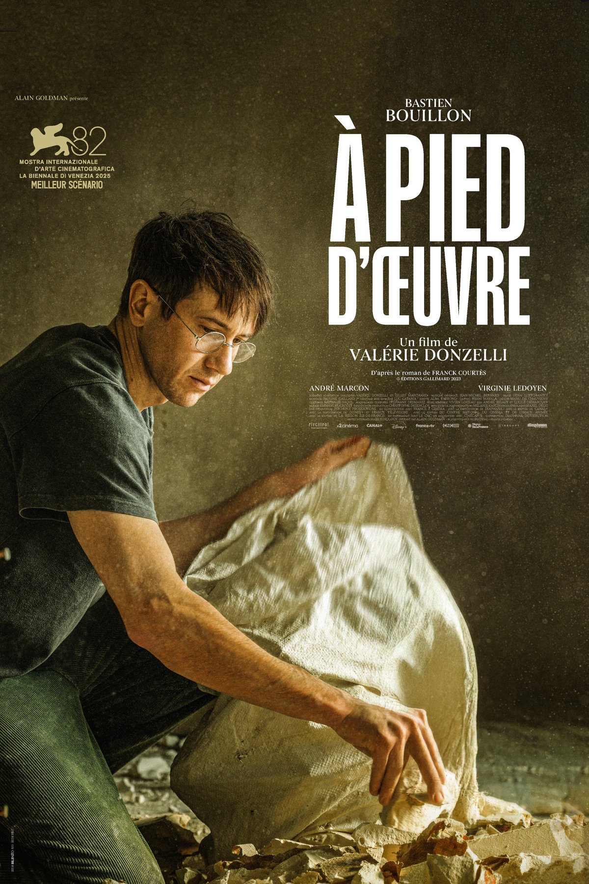 L'affiche du film À pied d'oeuvre
