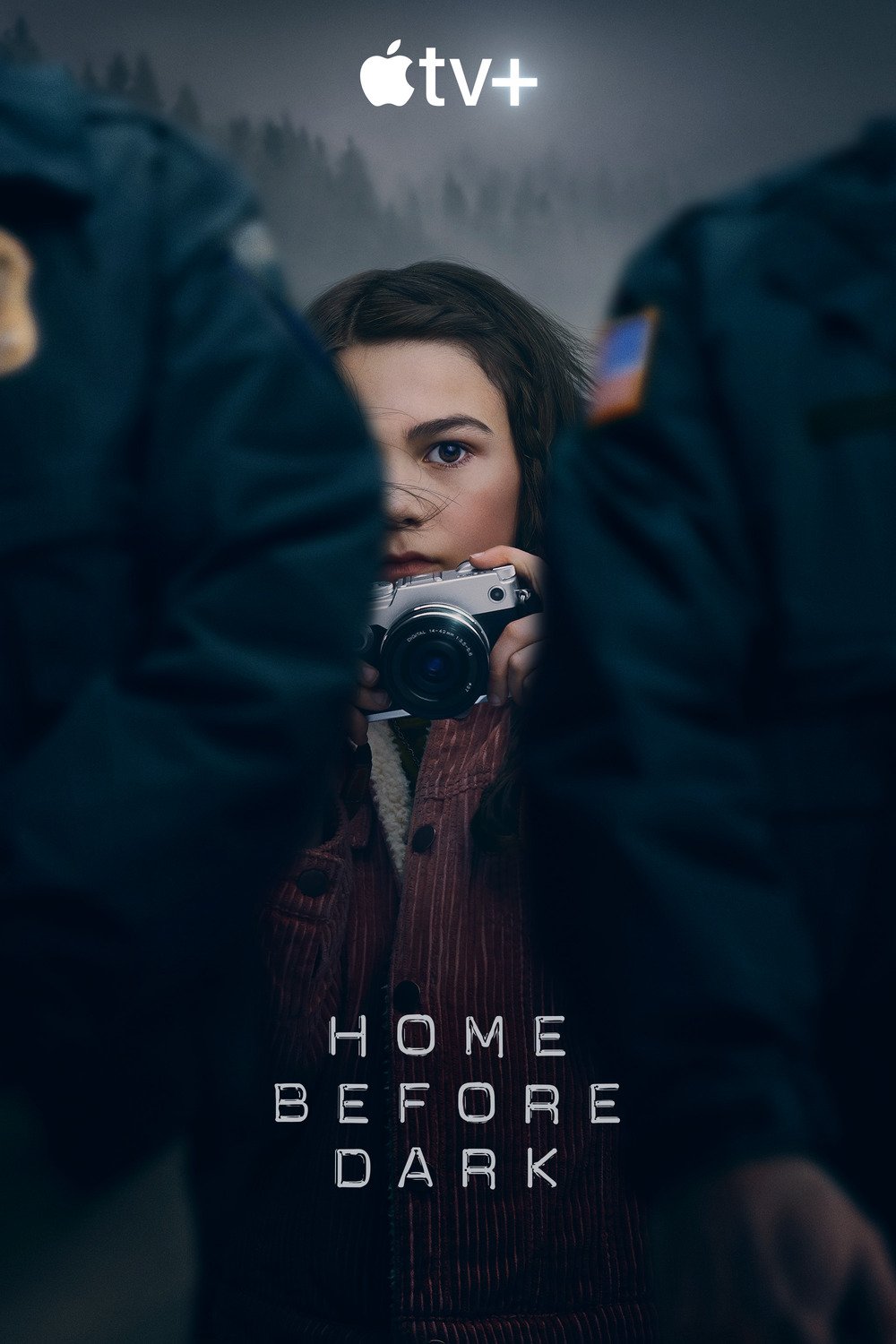 L'affiche du film Home Before Dark