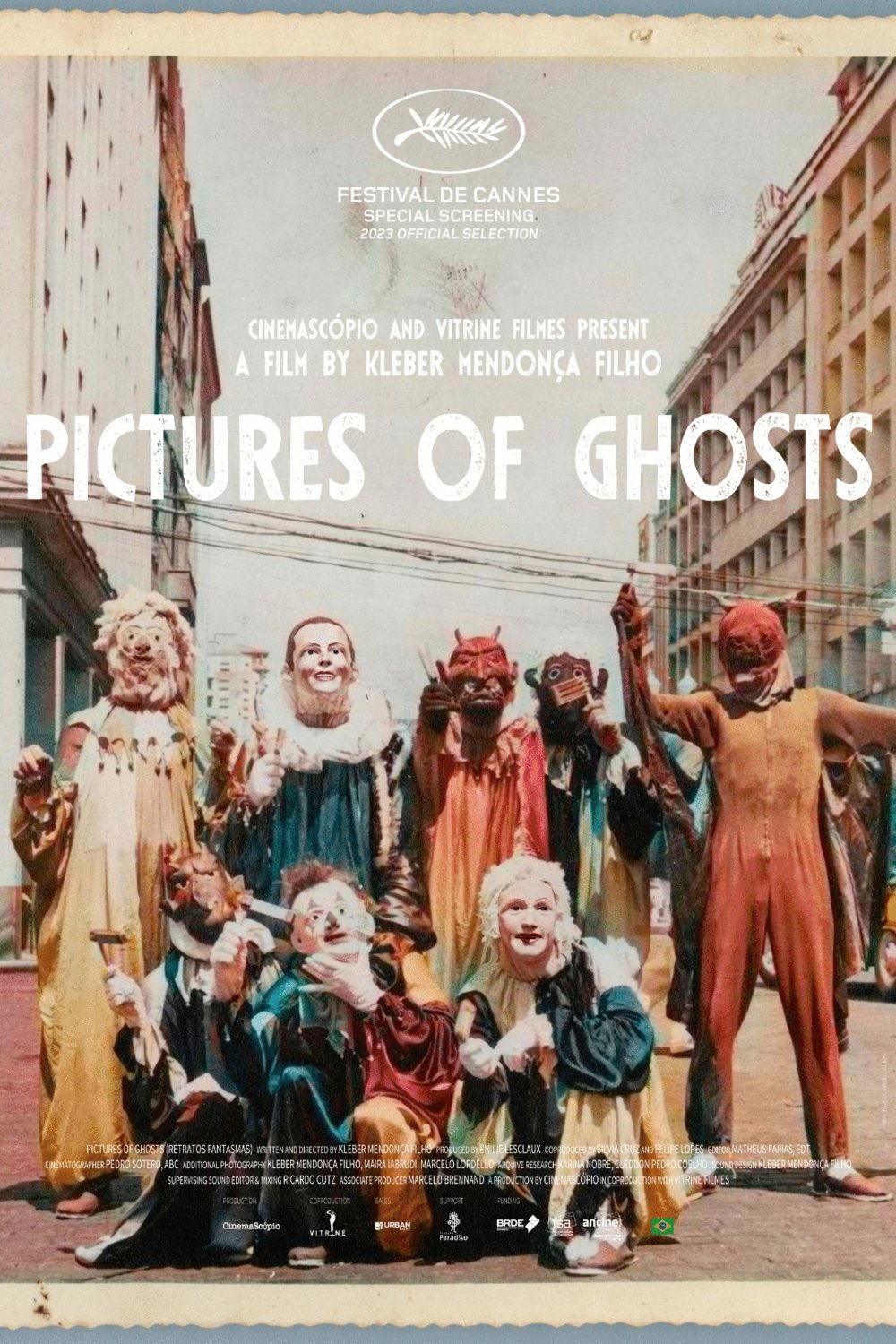 L'affiche du film Pictures of Ghosts [2023]